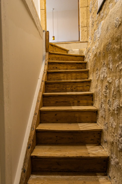 Chantier de rénovation d'appartement avec installation de chauffage au sol